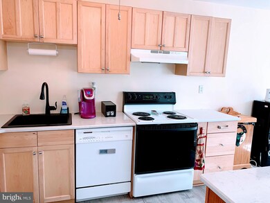 5741 Thunder Hill Rd, Columbia, MD 21045 - photo 7