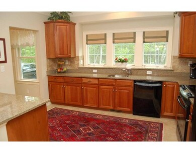 12 Mcneil Cir unit 12, Hopkinton, MA 01748 - photo 4