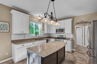 Beautiful chef's kitchen.