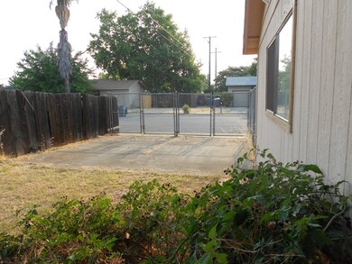 2494 Nebula St, Redding, CA 96002 - photo 3