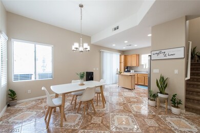 Open Downstairs Floor Plan with Kitchen, Dining, L
