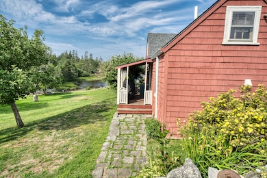 129 E East Boston Rd, Vinalhaven, ME 04863 - photo 5