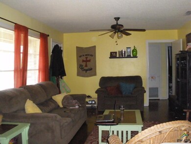 1526 Graham Dr, Tyler, TX 75701 - photo 2