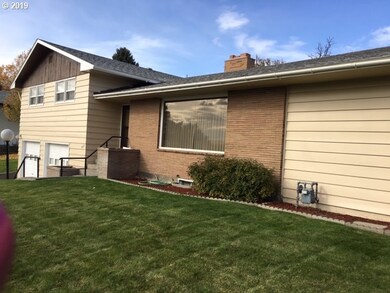 305 NW Ingram Ln, Pendleton, OR 97801 - photo 2