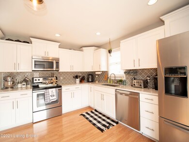 7214 Hassock Dr (32 of 74)