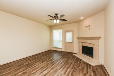 1013 Jodie Dr, Weatherford, TX 76087 - photo 2