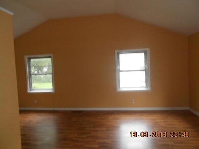 1571 Baxter Dr, Columbus, OH 43227 - photo 2