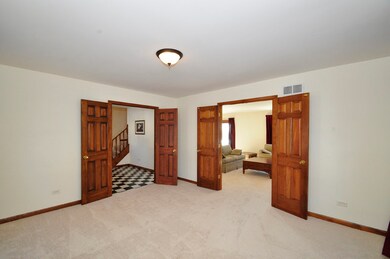 3461 Meadow Crest Cir, Gurnee, IL 60031 - photo 4