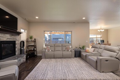 4-Flagstone_Brenda-26