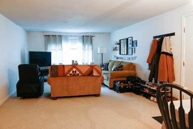 14 Hallmark Gardens unit 6, Burlington, MA 01803 - photo 2