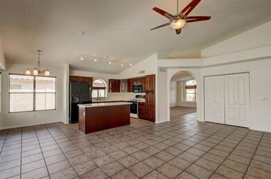 6 kitchen & great room