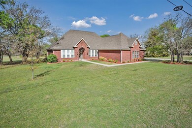 2209 N Aspen Rd, Gainesville, TX 76240 - photo 2