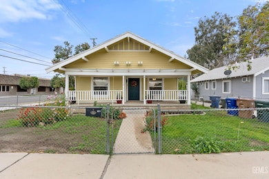 1330 M St, Bakersfield, CA 93301 - photo 2