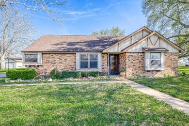 4119 Scott Cir, Rosenberg, TX 77471 - photo 3