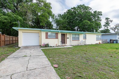 5753 Cedar Forest Dr N, Jacksonville, FL 32210 - photo 3