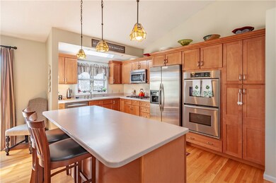 10 Woodcrest Ct, Cranston, RI 02921 - photo 7