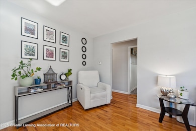 09-1218-N-Hayford-Ave-Lansing-MI-48912-W