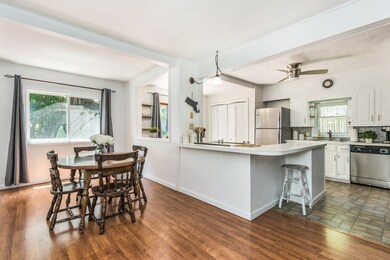 16 Maverick Rd, Worcester, MA 01604 - photo 5