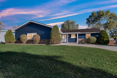 936 Seneca Dr, Crown Point, IN 46307 - photo 3