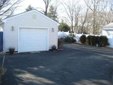 15 Hingston St, Peabody, MA 01960 - photo 2