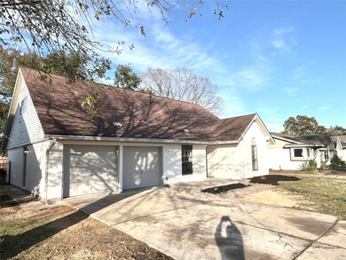 11431 Kirkvalley Dr, Houston, TX 77089 - photo 3