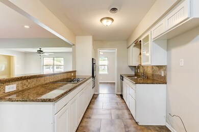 1414 Sundale St, Ennis, TX 75119 - photo 4