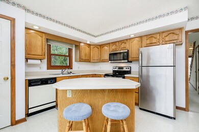 3872 Colonial Dr, Anderson, IN 46012 - photo 6