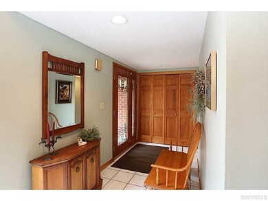 Foyer.