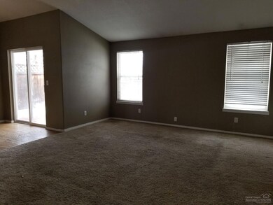 2222 SW 31st St, Redmond, OR 97756 - photo 3