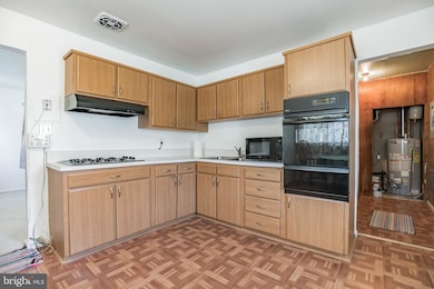 814 Clovis Ave, Capitol Heights, MD 20743 - photo 5