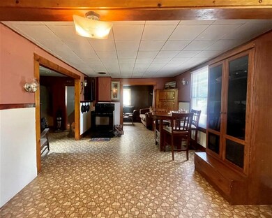 81 Water St, Lancaster, NH 03584 - photo 5