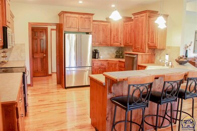 4127 SW Lincolnshire Rd, Topeka, KS 66610 - photo 6