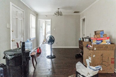 Miscellaneous room featuring ornamental molding, h