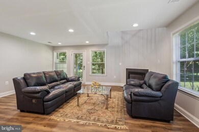 9136 Marlove Oaks Ln, Owings Mills, MD 21117 - photo 7