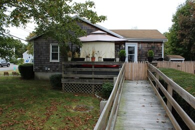 81 Russells Mills Rd, South Dartmouth, MA 02748 - photo 2