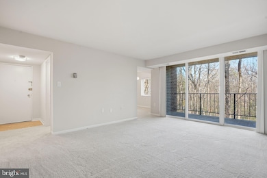 1552 Northgate Square unit 12B, Reston, VA 20190 - photo 6
