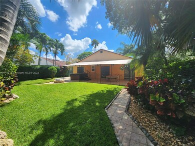 unlisted-address, Davie, FL 33325 - photo 3