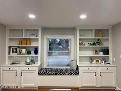 405 Breckenridge Ln, Louisville, KY 40207 - photo 4