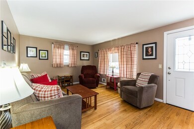 62 Hanover St, Warwick, RI 02886 - photo 3
