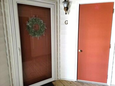 Storage next to entry