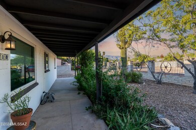 05-Front Porch