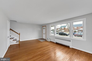 606 Emerson Ave, Reading, PA 19605 - photo 2