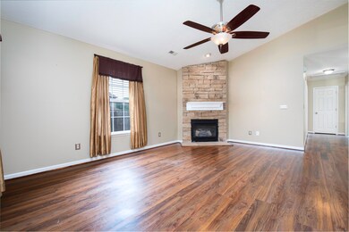 109 Valdez Cir unit 4, Georgetown, KY 40324 - photo 3