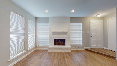 7713 Bateman Ln unit 7713, Houston, TX 77088 - photo 5