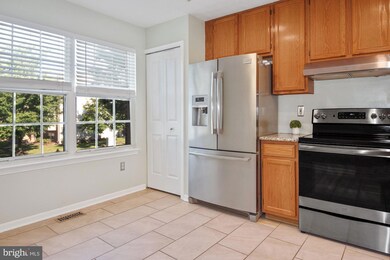 9302 Ridings Way, Laurel, MD 20723 - photo 5