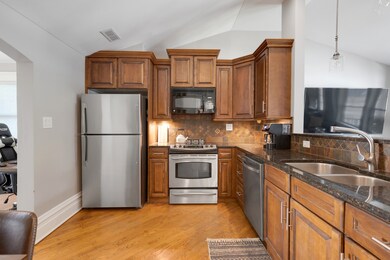 48 Burr Oak Dr, Crystal Lake, IL 60014 - photo 5