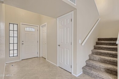 5-300429631-05 Foyer