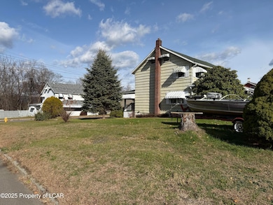 1096 Walnut St, Nanticoke, PA 18634 - photo 5