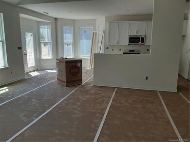 113 Fleming Dr, Statesville, NC 28677 - photo 2