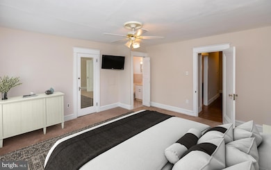 1052 Allengrove St, Philadelphia, PA 19124 - photo 5